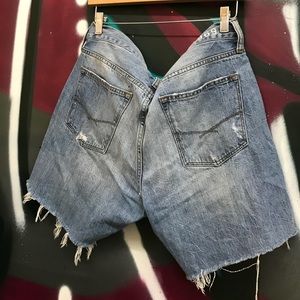 Vintage denim men’s GAP shorts size 33.